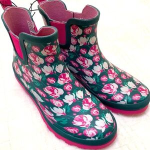 Rose print rain boots